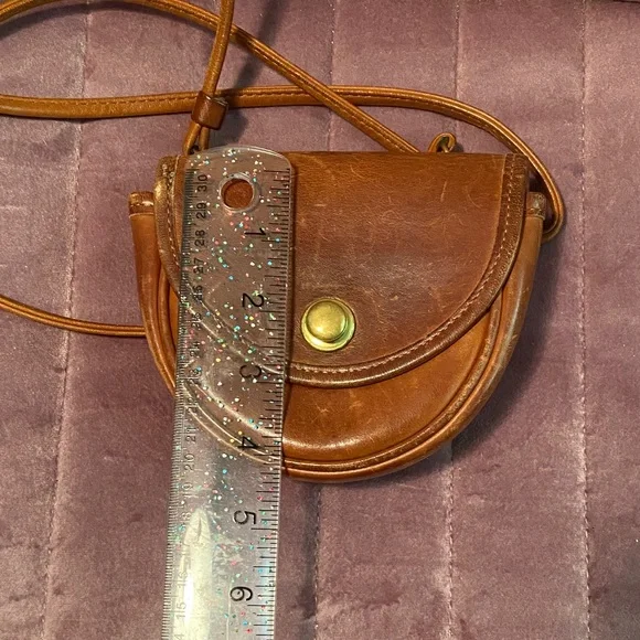 Vintage Coach mini Brown Leather Crossbody Bag - Picture 9 of 9